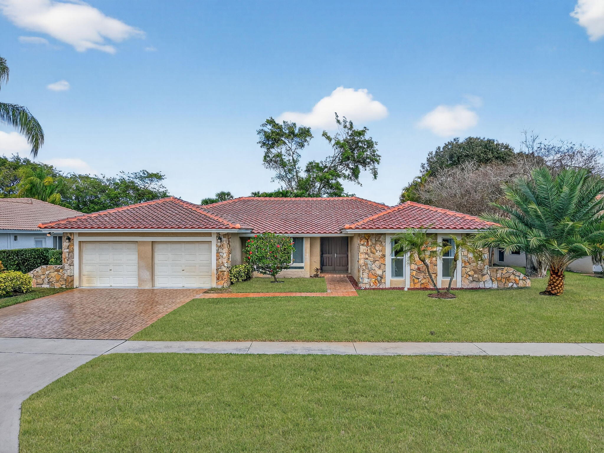 BOCA GREENS - Residential