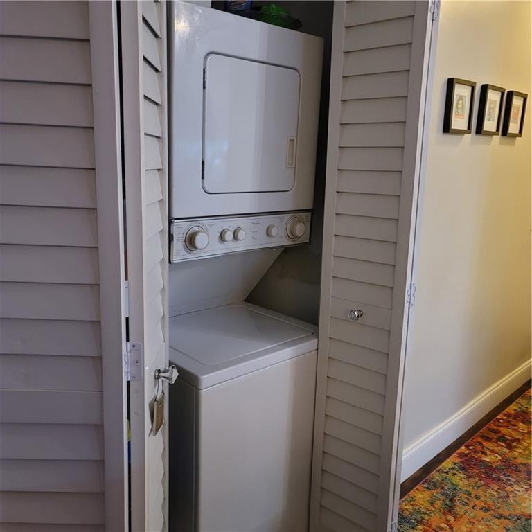 RIVER REACH CONDOMINIUM I - Residential Lease
