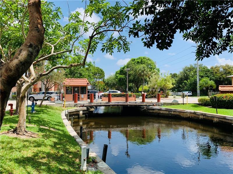 RIVER REACH CONDOMINIUM I - Residential Lease