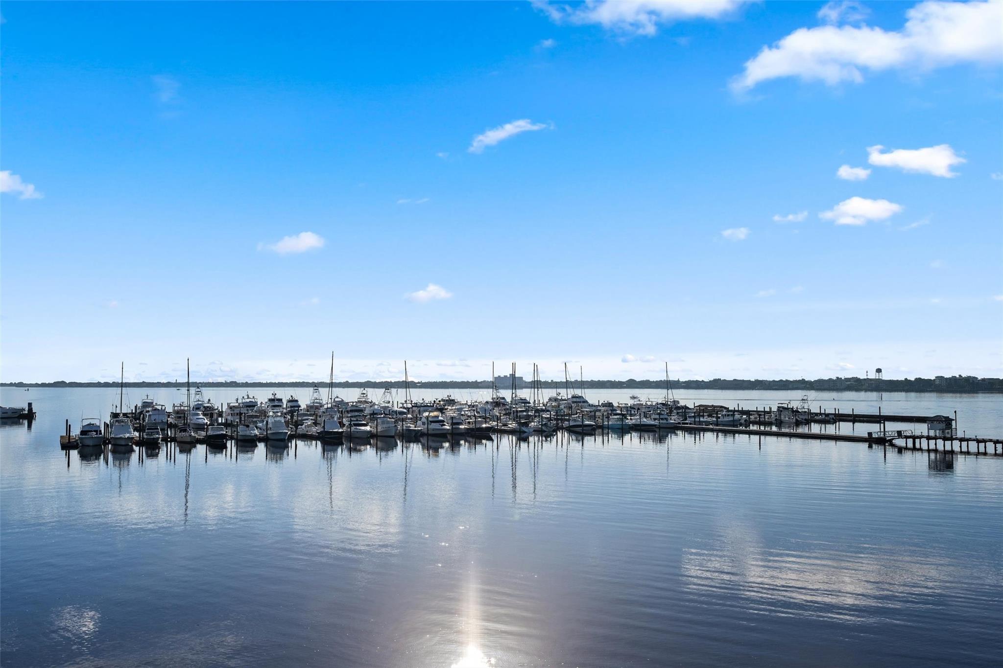 Harborage Yacht Condo - Residential