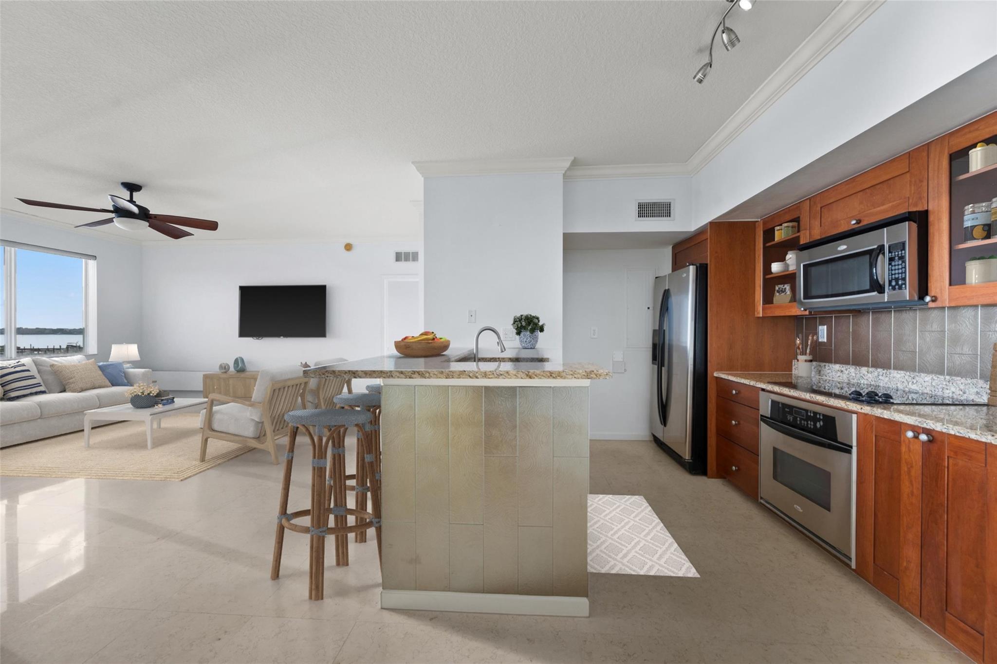 Harborage Yacht Condo - Residential