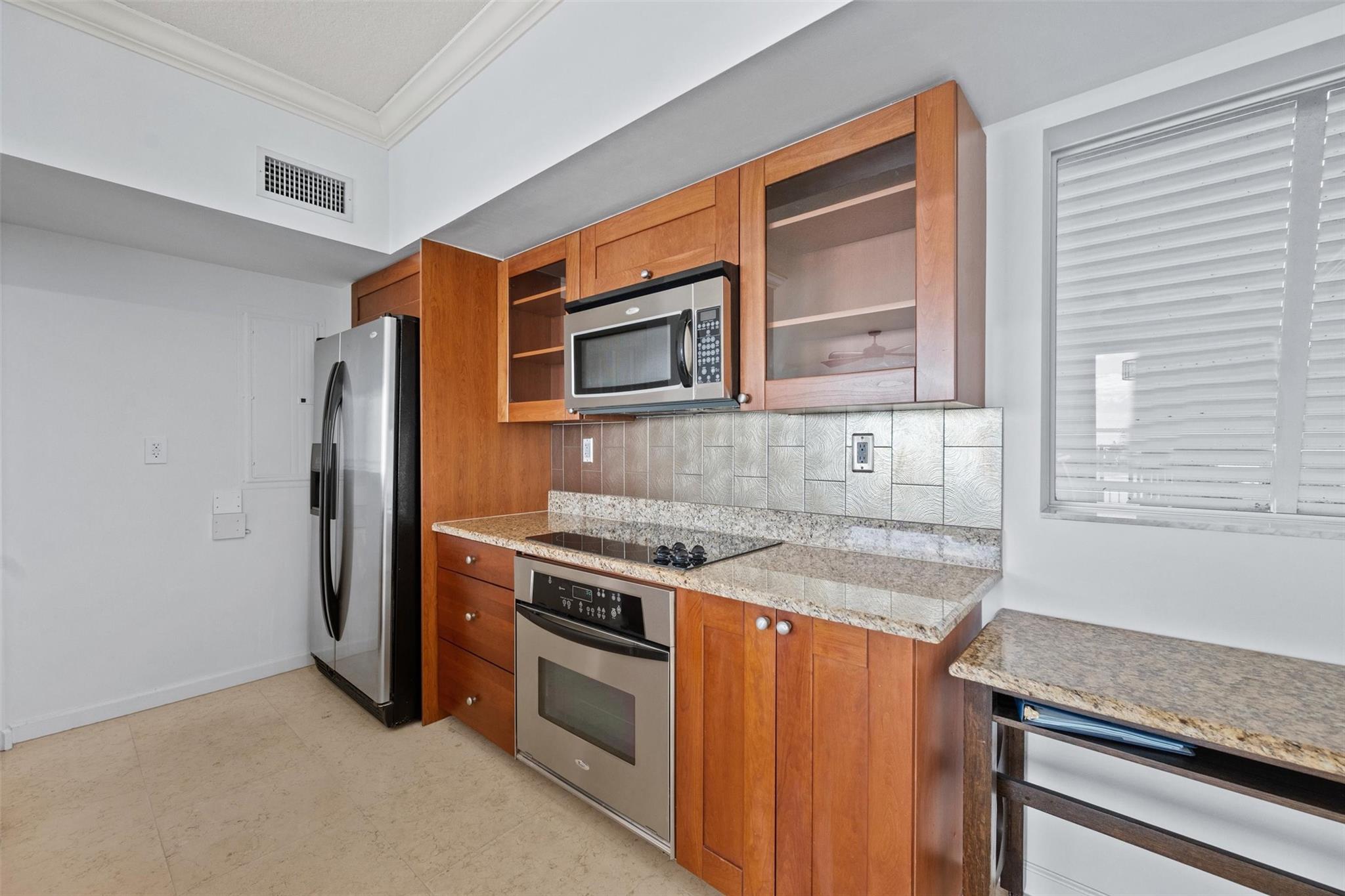 Harborage Yacht Condo - Residential