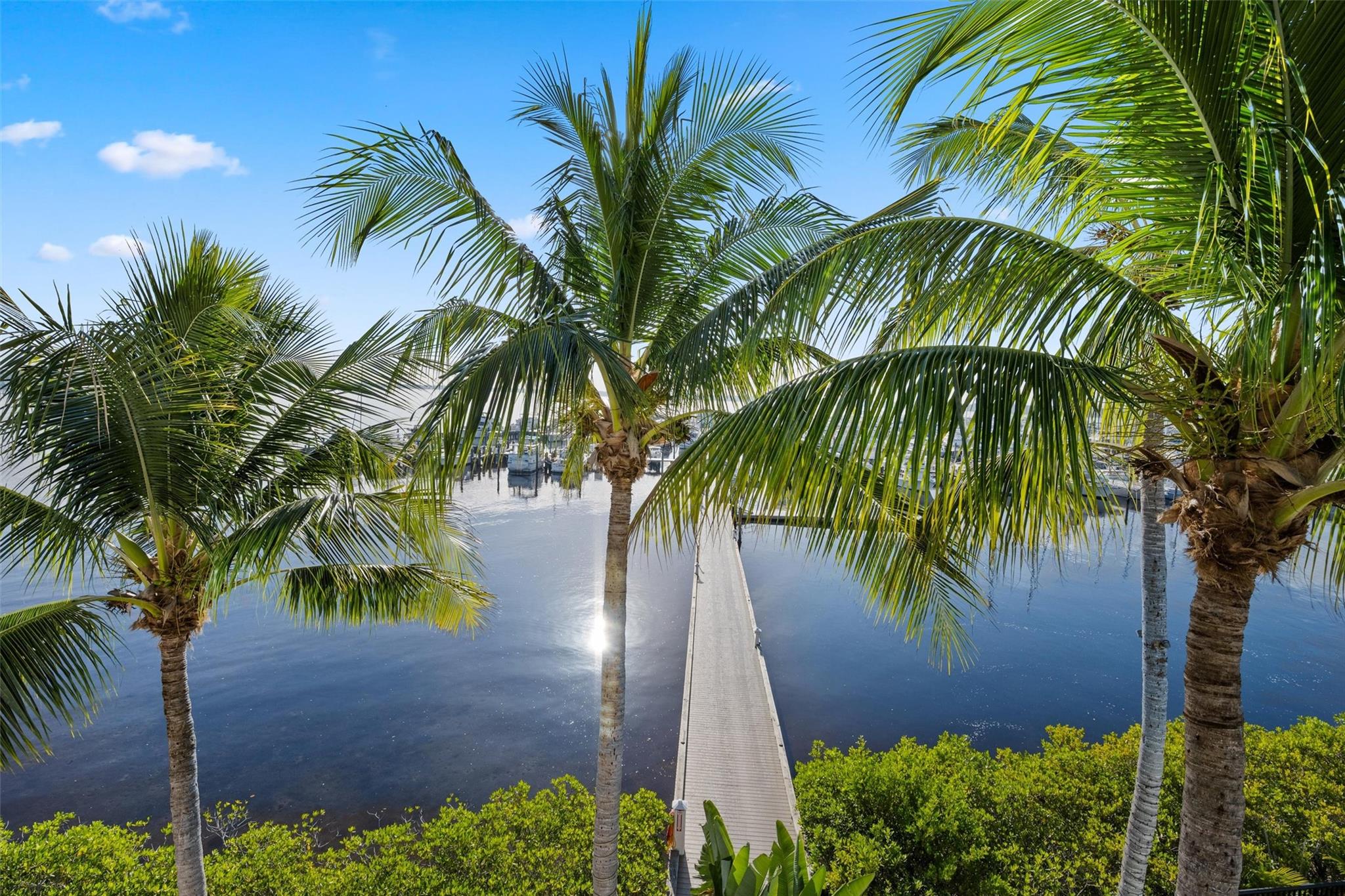 Harborage Yacht Condo - Residential