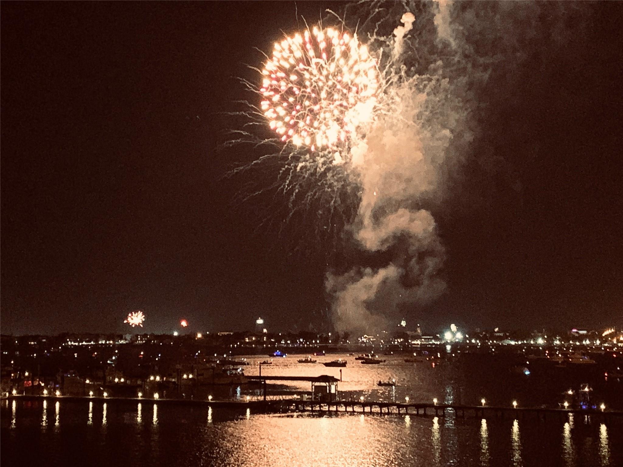 Harborage Yacht Condo - Residential