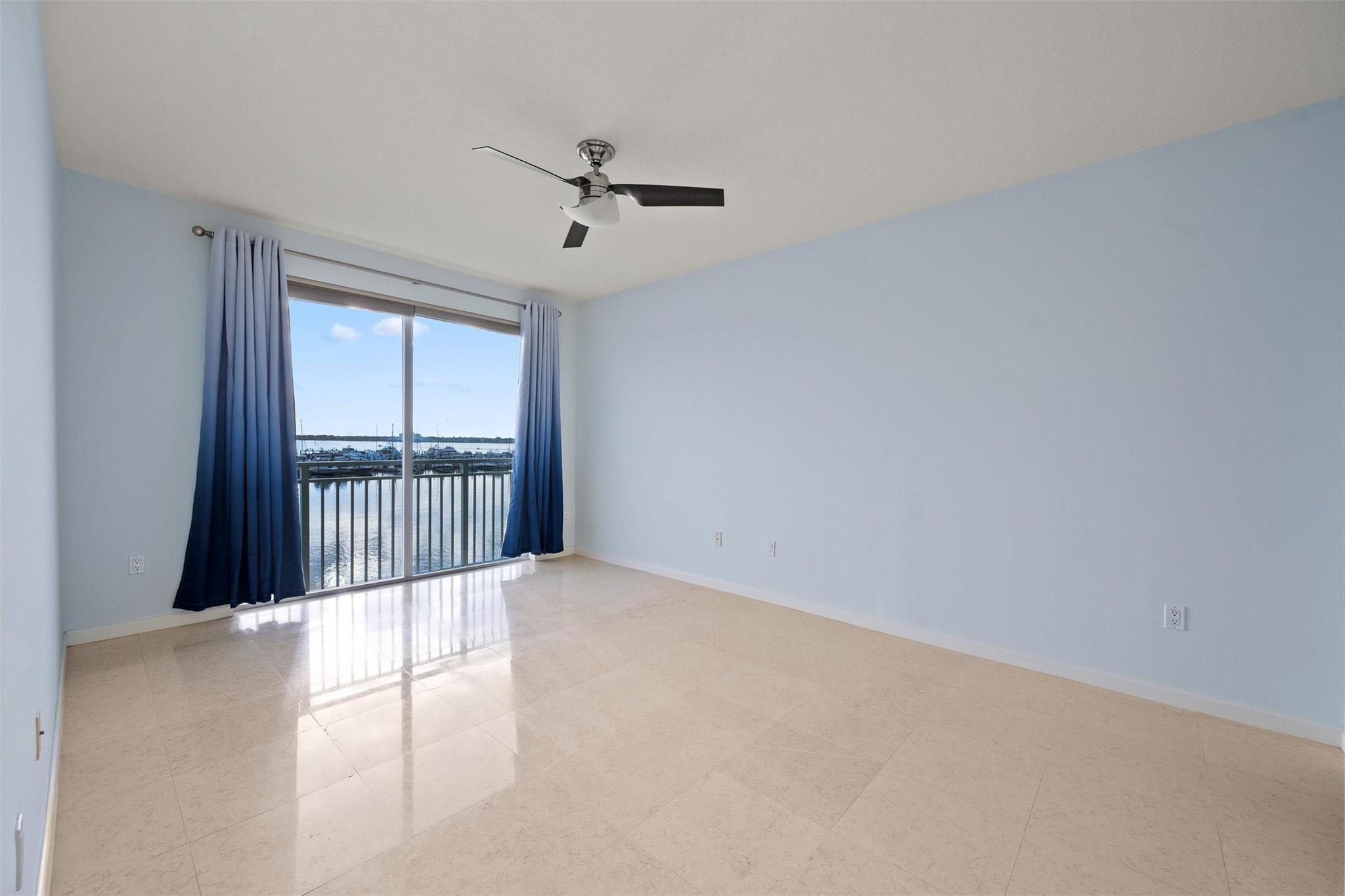 Harborage Yacht Condo - Residential
