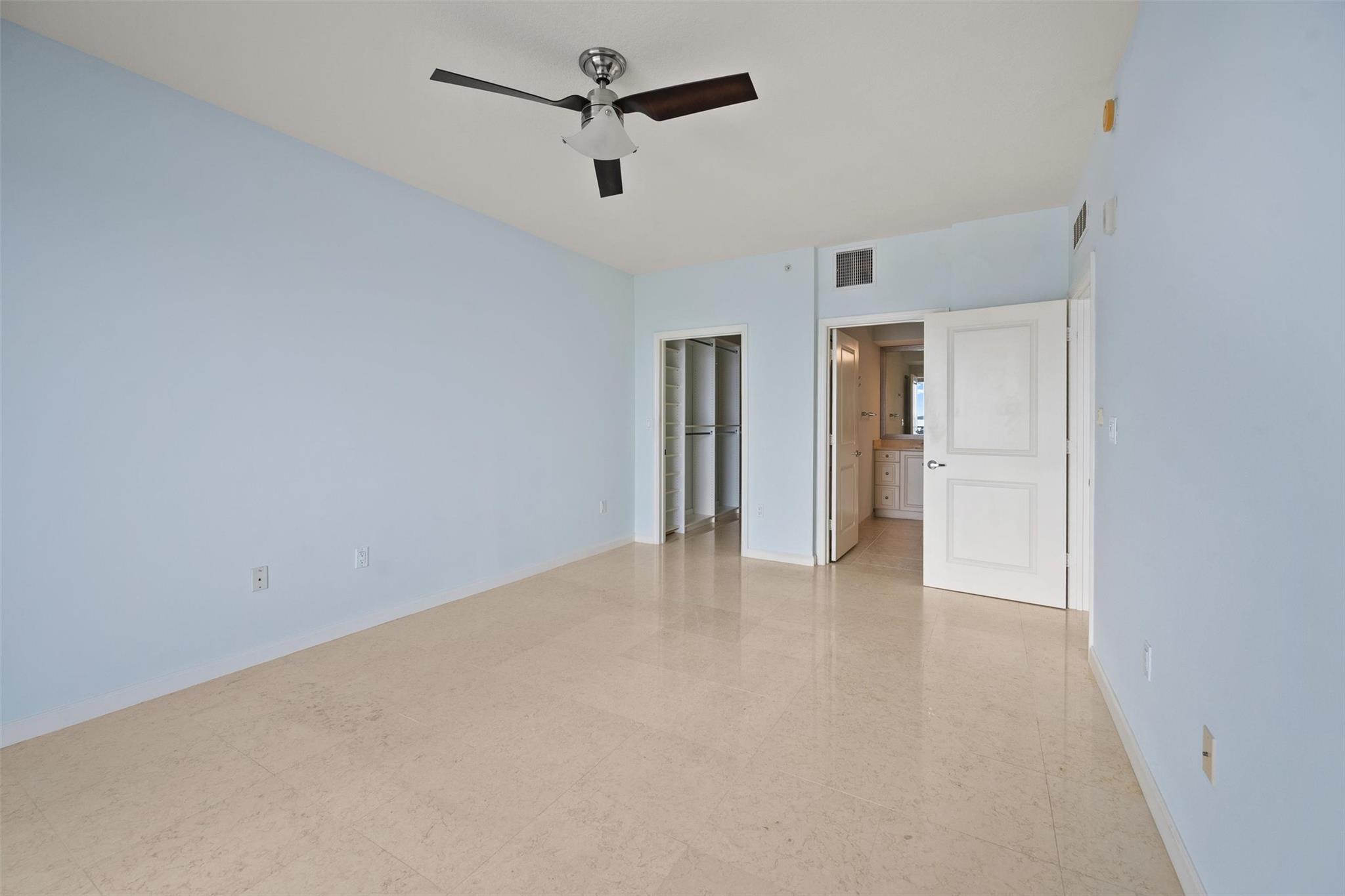 Harborage Yacht Condo - Residential