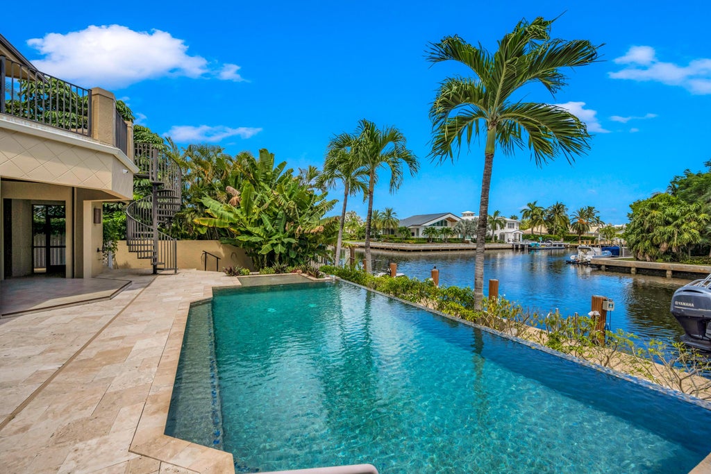 Photo of 1900 Marietta Drive, Fort Lauderdale, FL 33316 (MLS # B26081490)