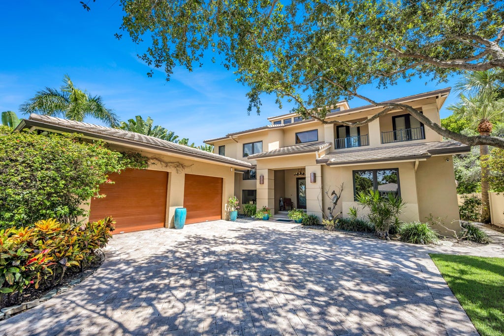 Photo of 1900 Marietta Drive, Fort Lauderdale, FL 33316 (MLS # B26081490)