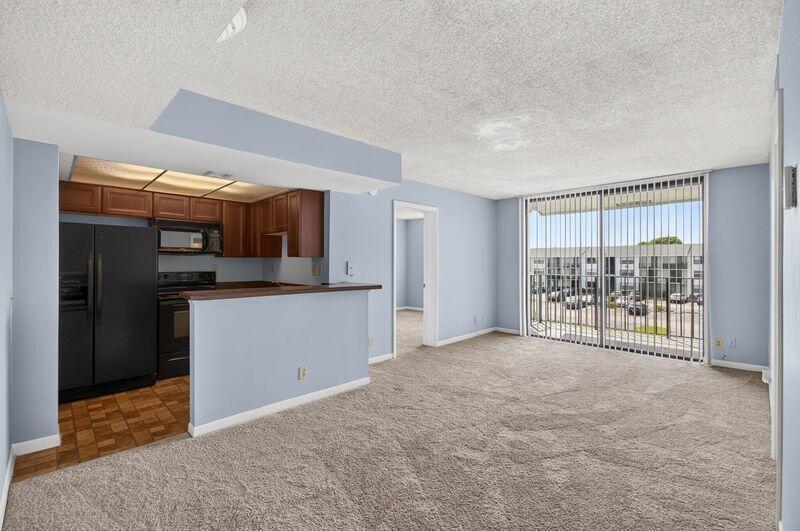 Photo of 724 Executive Center Drive #31, West Palm Beach, FL 33401 (MLS # B26048934)