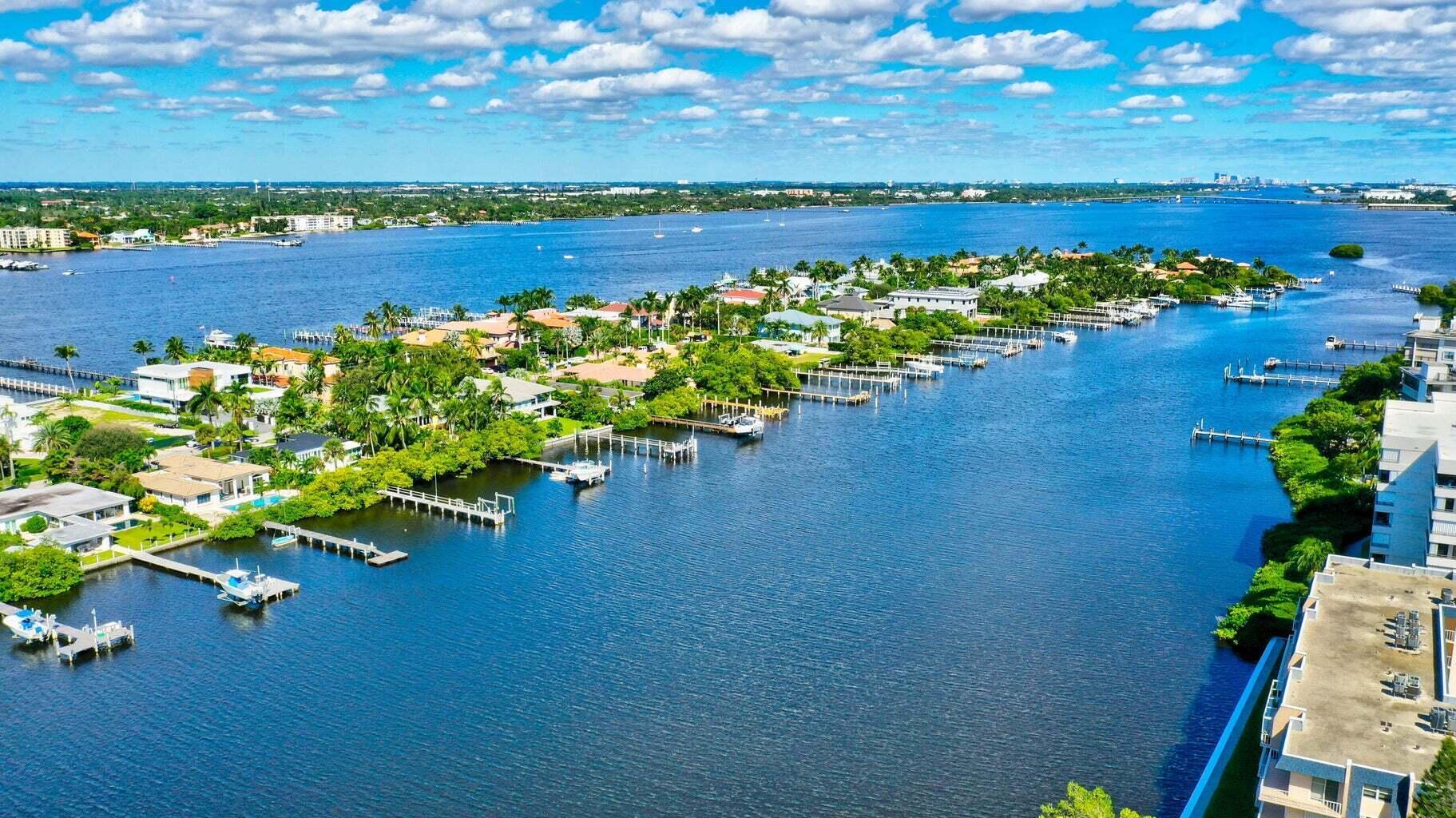 MAYFAIR HOUSE CONDO - Residential Lease