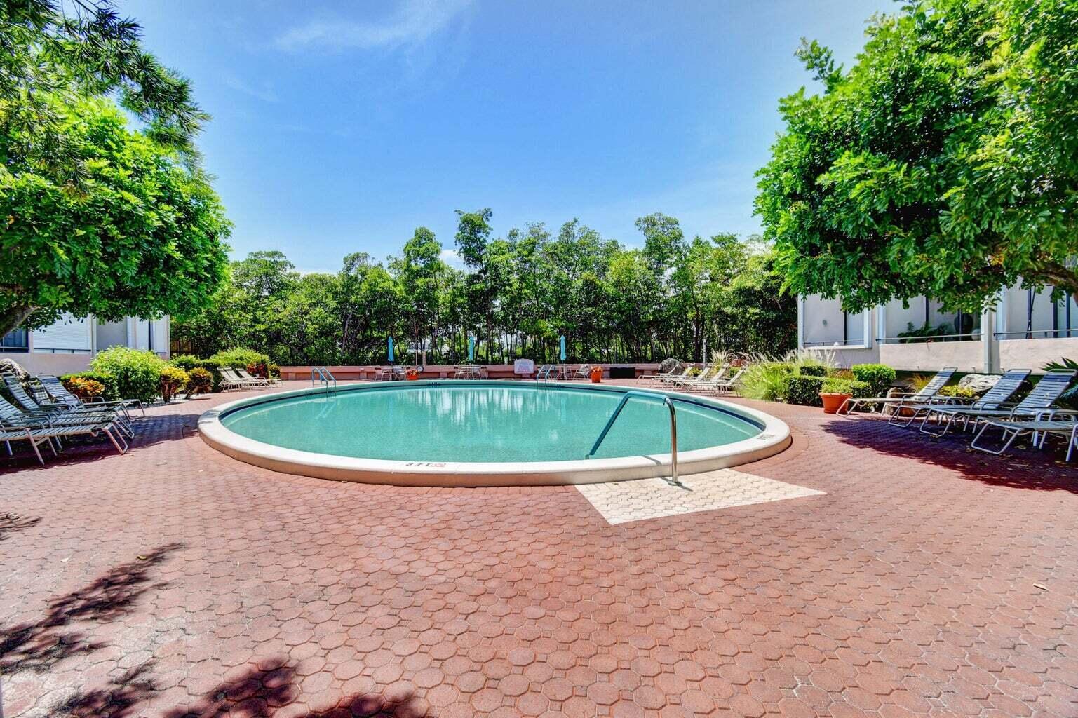 MAYFAIR HOUSE CONDO - Residential Lease