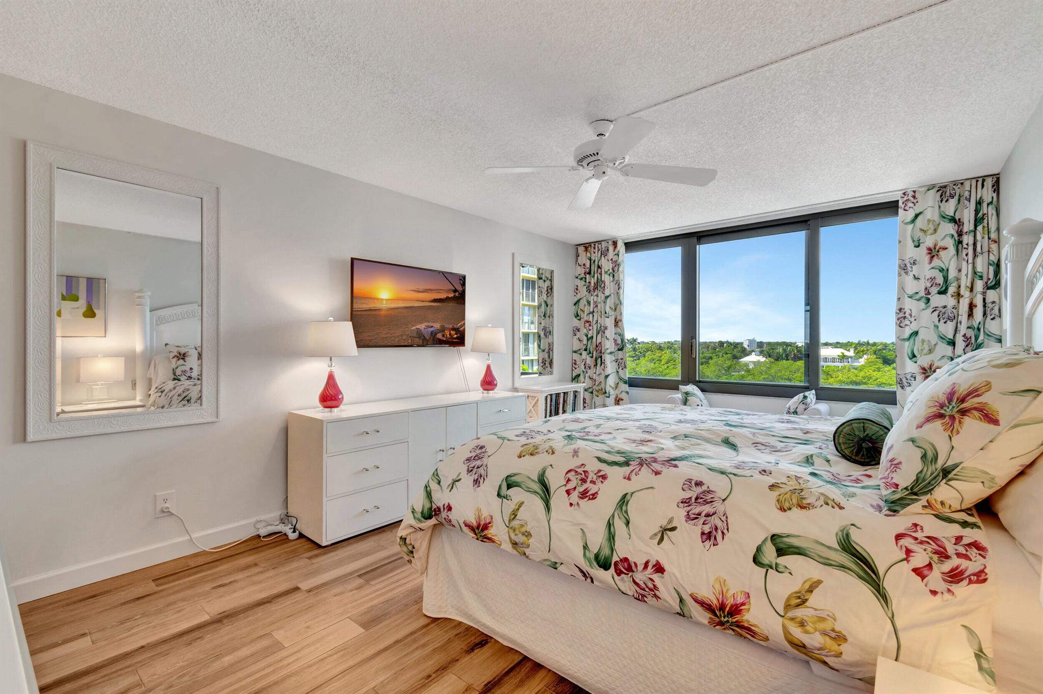 MAYFAIR HOUSE CONDO - Residential Lease