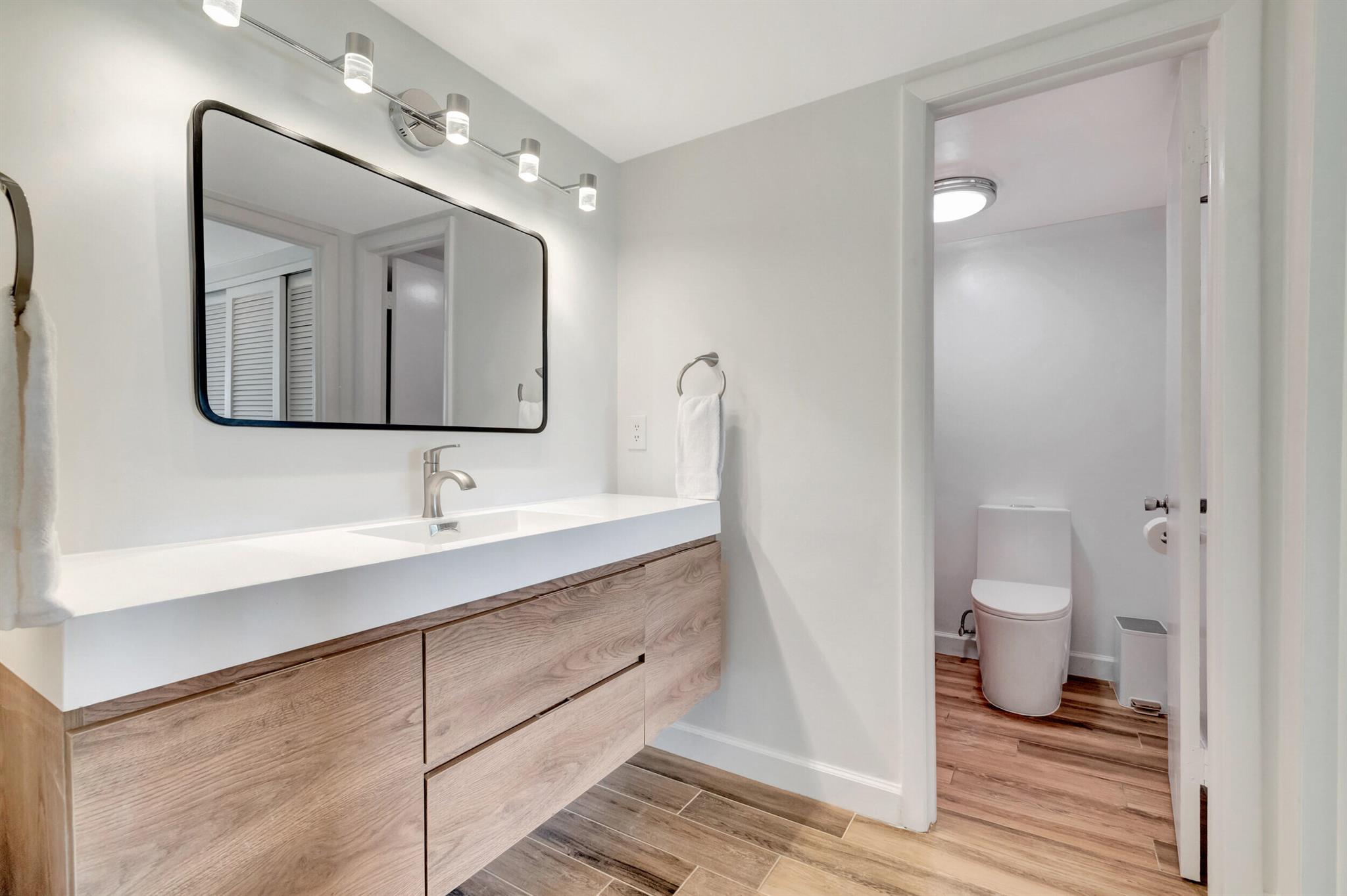 MAYFAIR HOUSE CONDO - Residential Lease