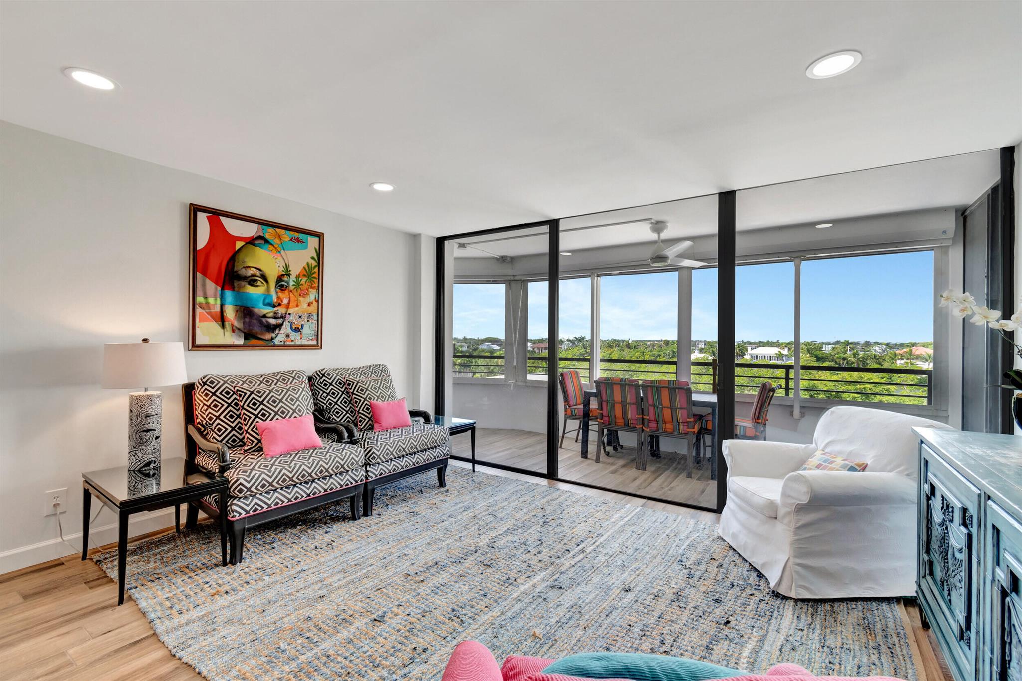 MAYFAIR HOUSE CONDO - Residential Lease
