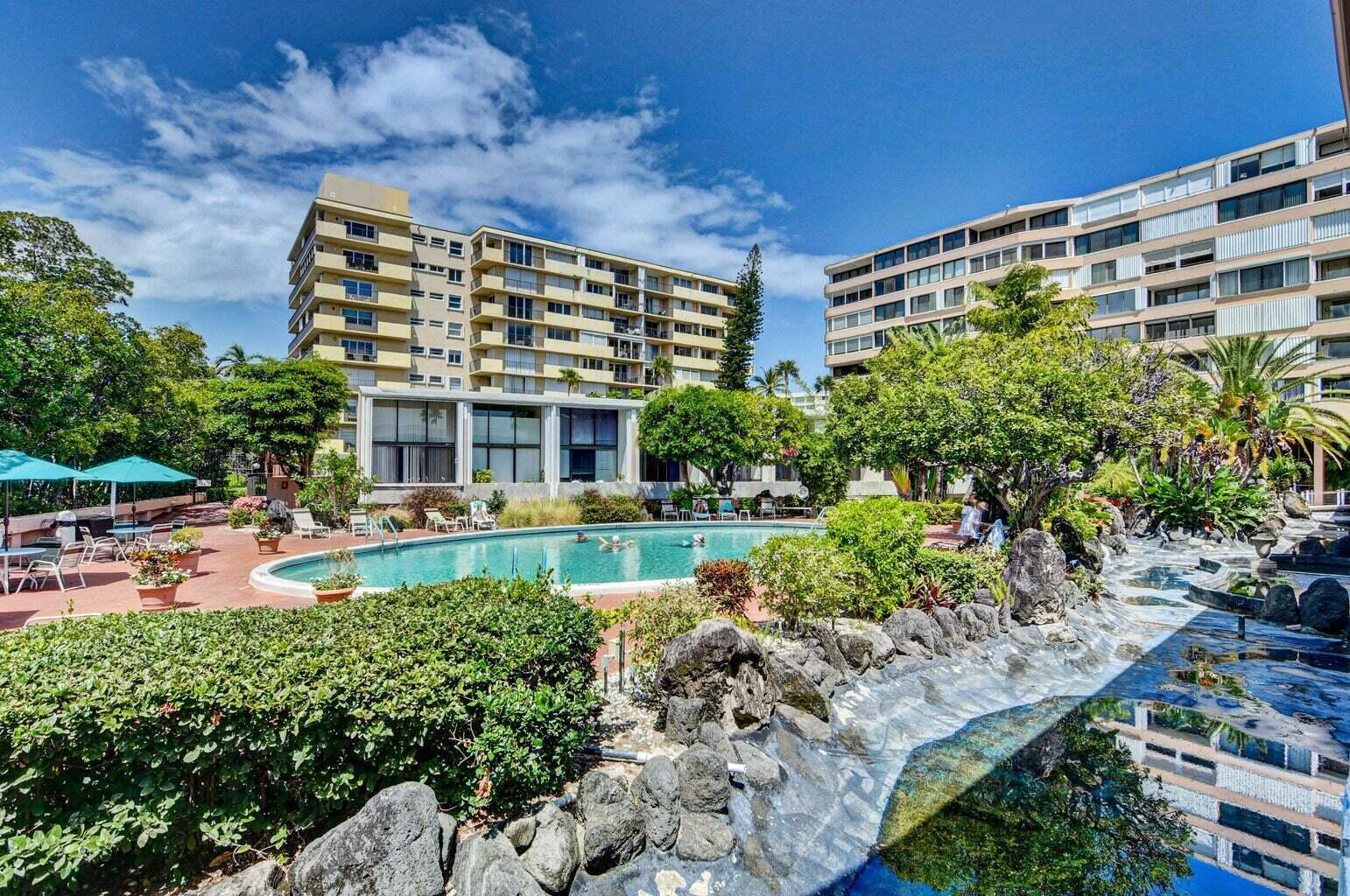 MAYFAIR HOUSE CONDO - Residential Lease
