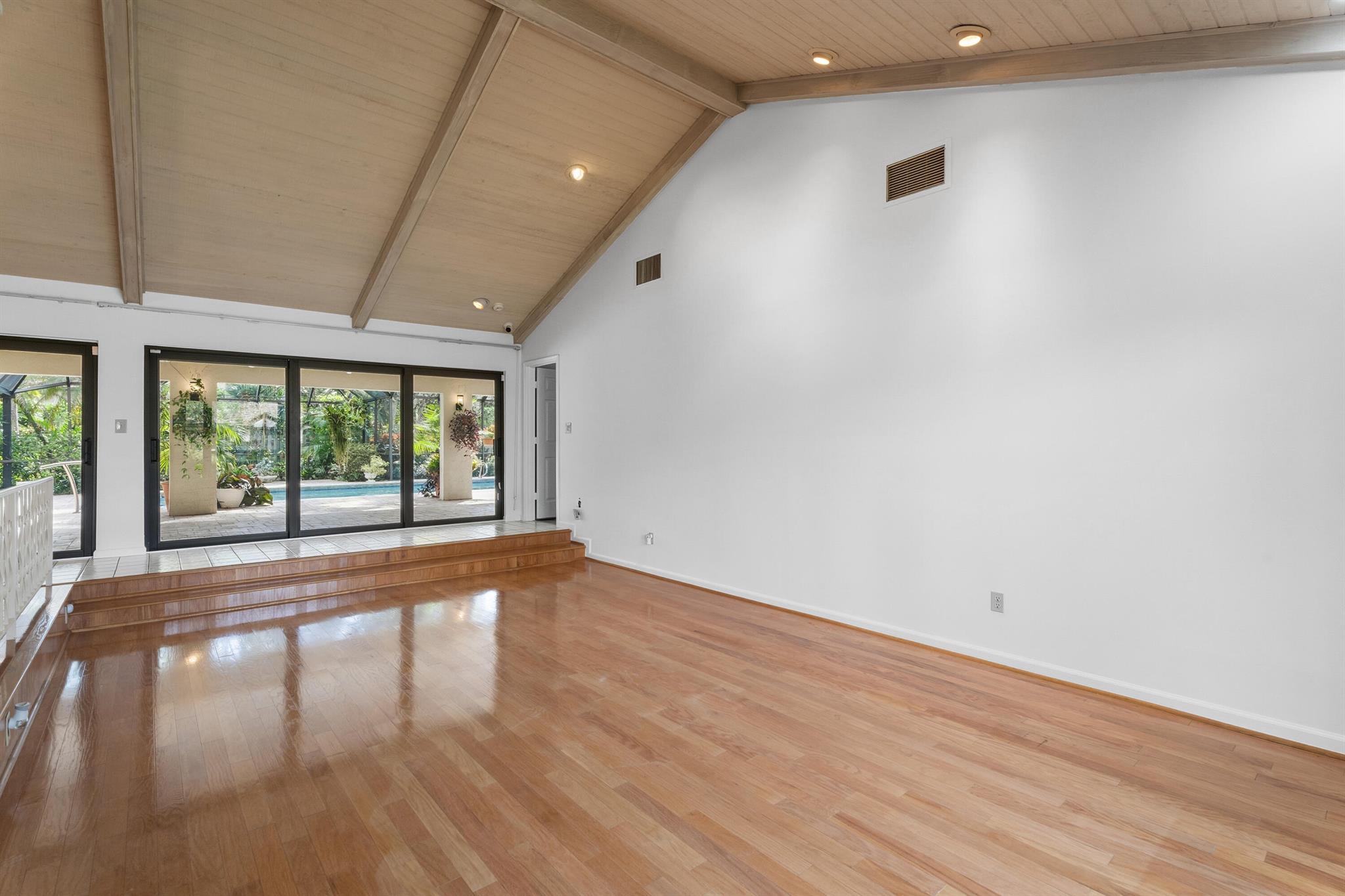 ESTANCIA II OF VIA VERDE - Residential