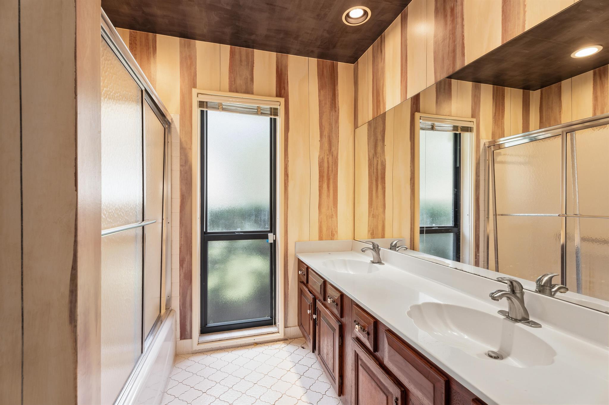 ESTANCIA II OF VIA VERDE - Residential