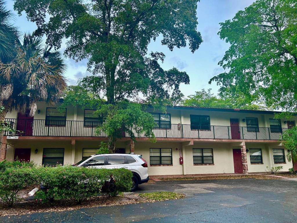 University Club Condo - Residential Lease