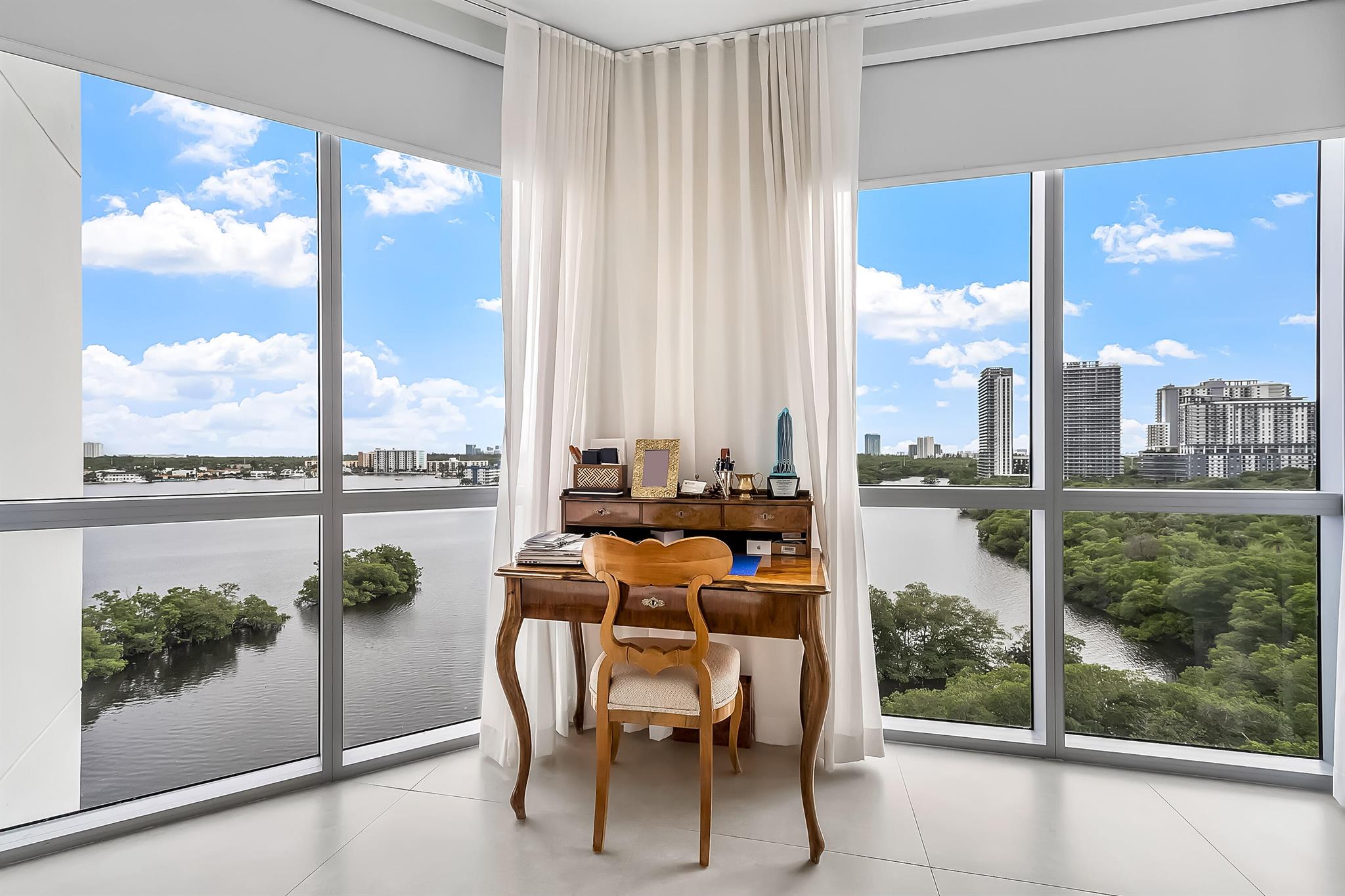 MARINA PALMS RESIDENCES S - Residential