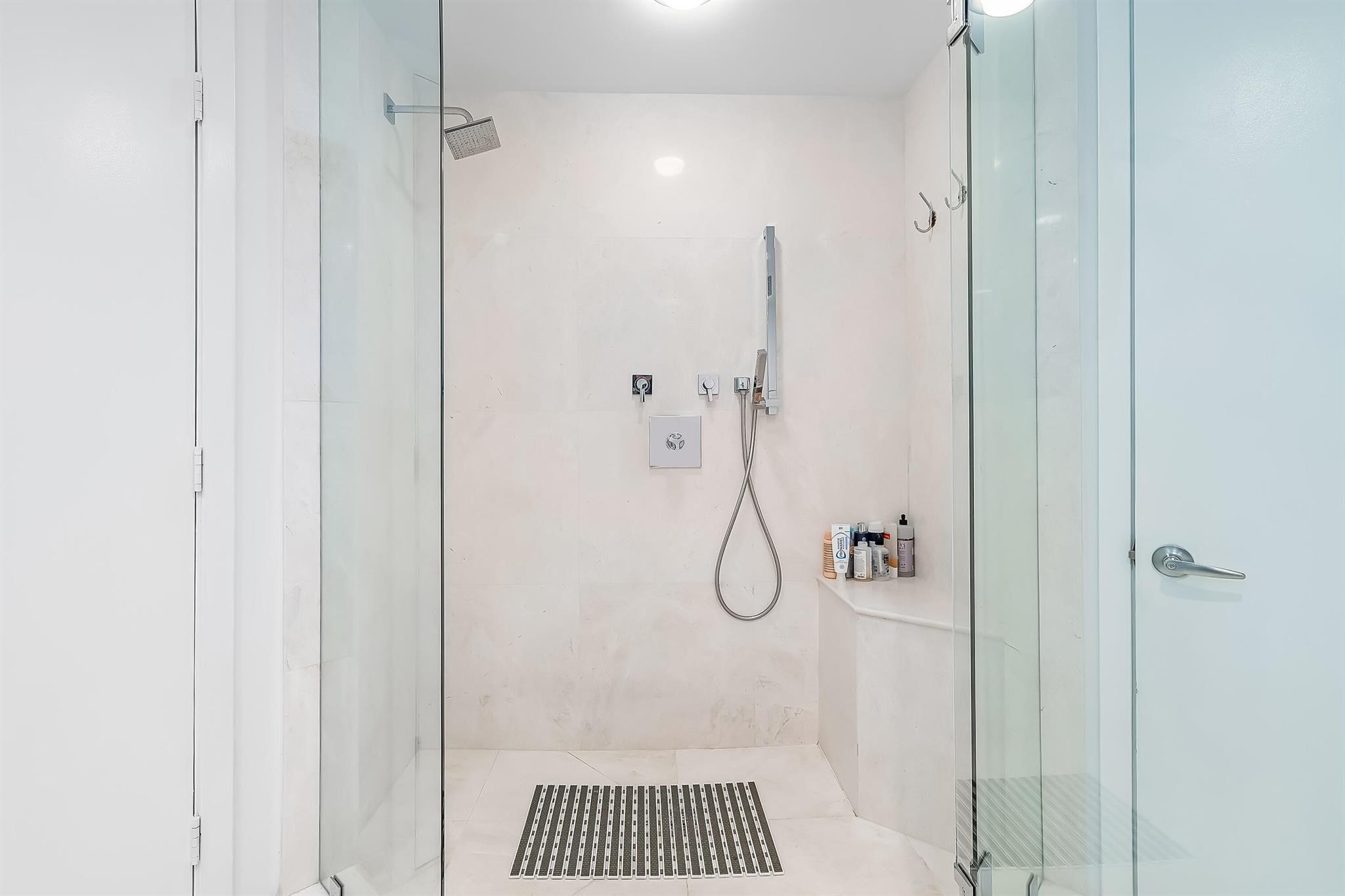 MARINA PALMS RESIDENCES S - Residential