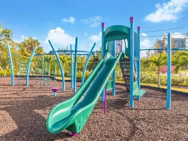 MARINA PALMS RESIDENCES S - Residential