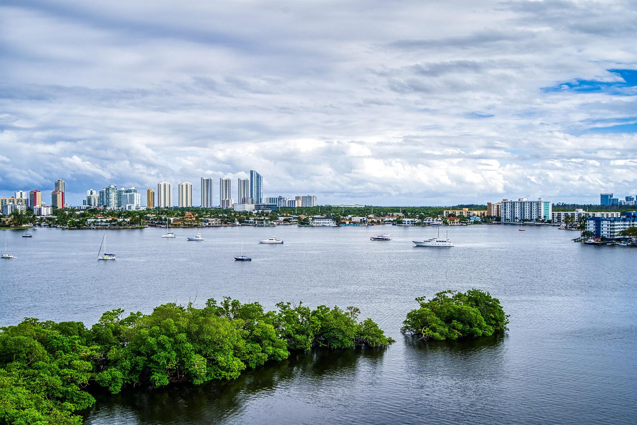 MARINA PALMS RESIDENCES S - Residential