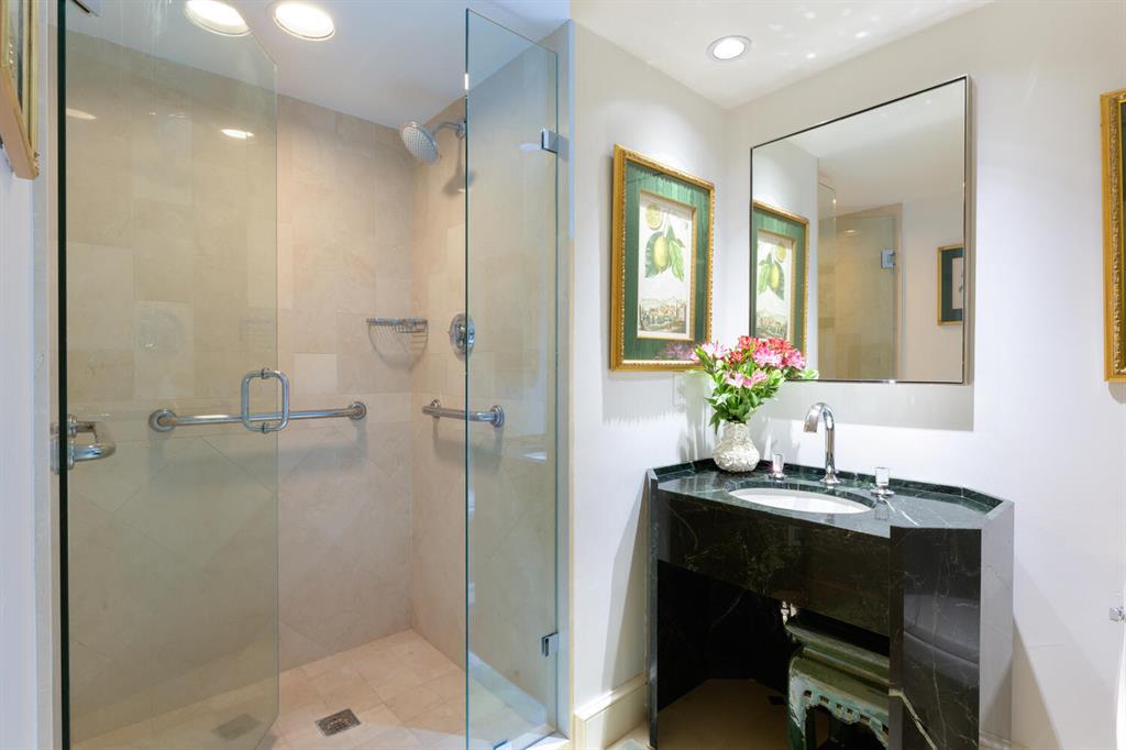 PLAZA OF THE PALM BEACHES - Residential