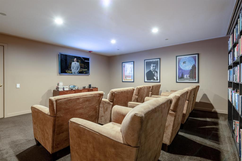 PLAZA OF THE PALM BEACHES - Residential