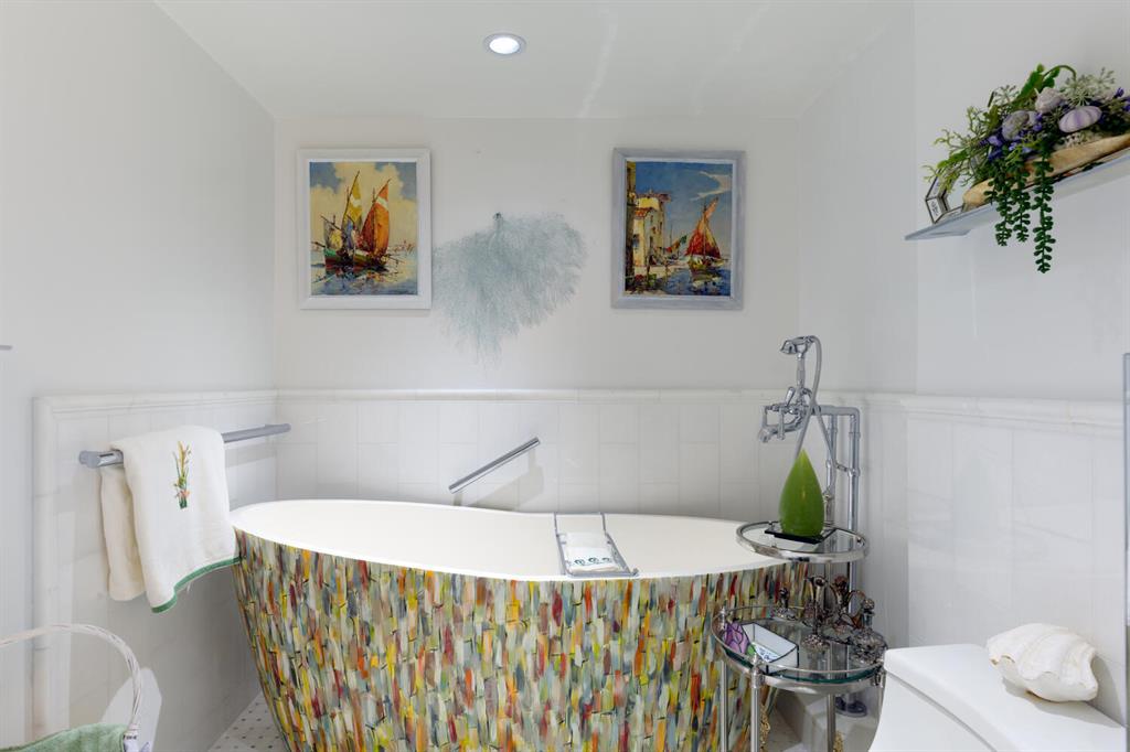 PLAZA OF THE PALM BEACHES - Residential