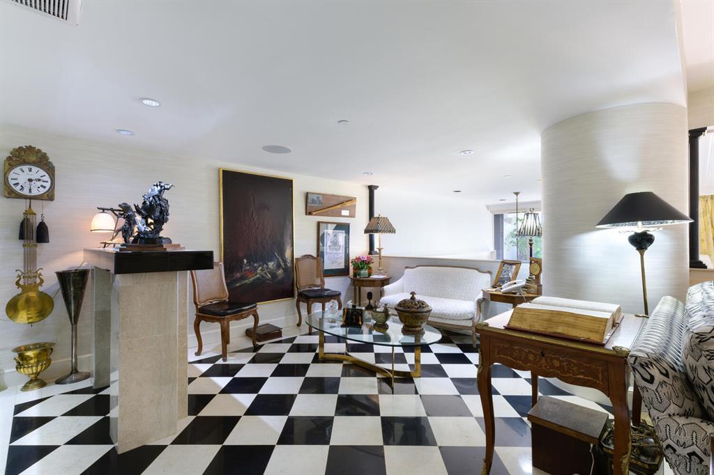 PLAZA OF THE PALM BEACHES - Residential