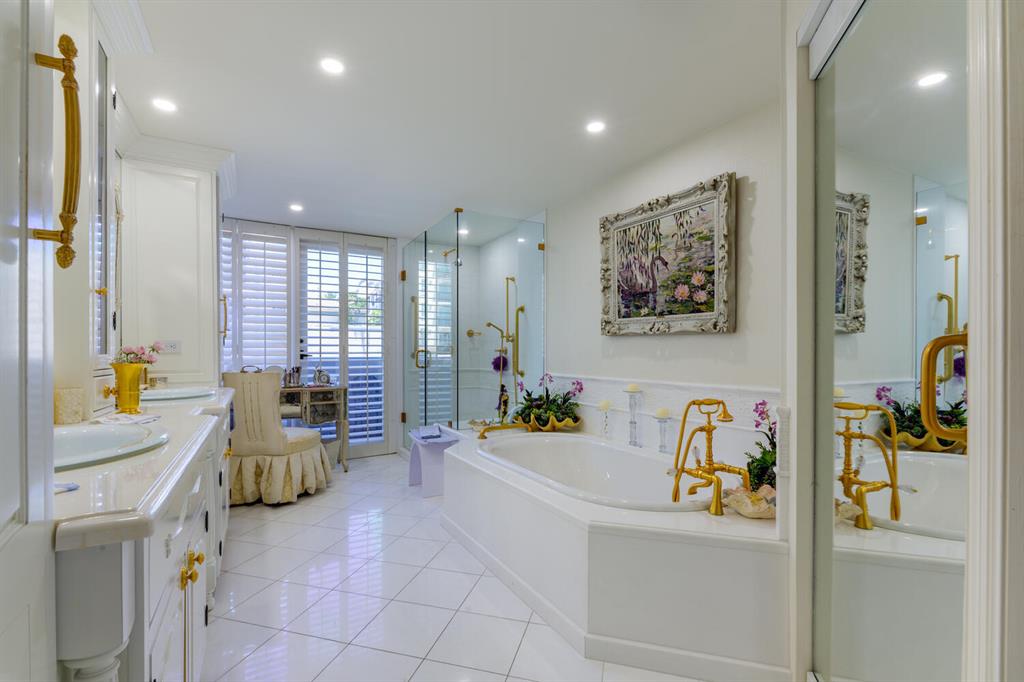 PLAZA OF THE PALM BEACHES - Residential