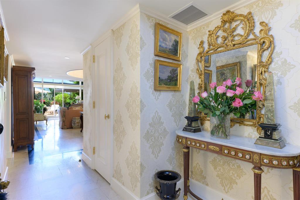 PLAZA OF THE PALM BEACHES - Residential