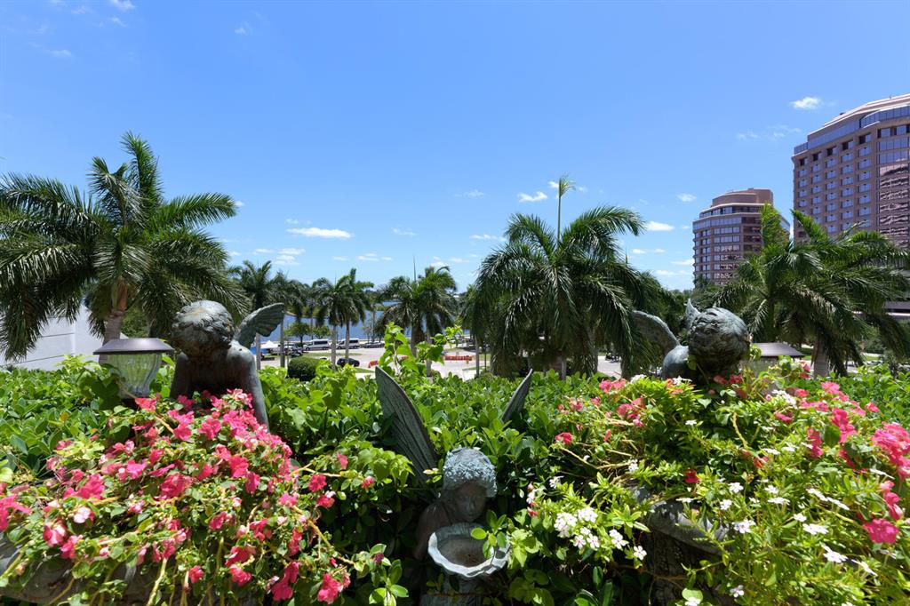 PLAZA OF THE PALM BEACHES - Residential