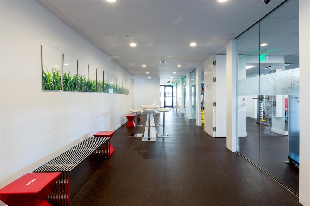 PLAZA OF THE PALM BEACHES - Residential