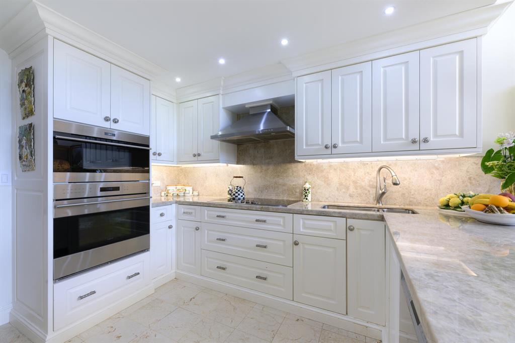 PLAZA OF THE PALM BEACHES - Residential