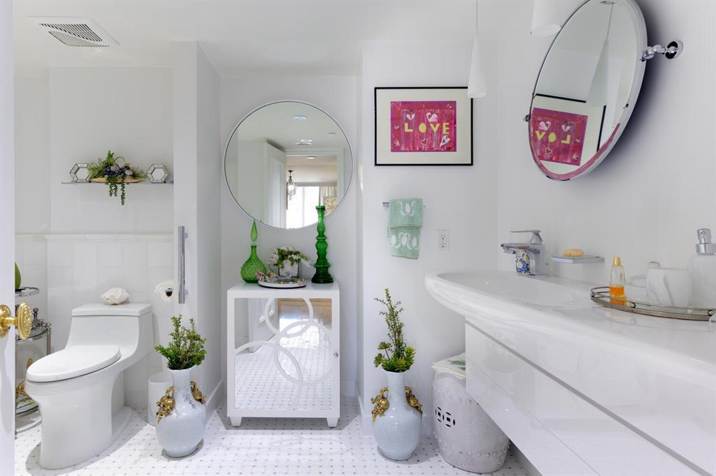 PLAZA OF THE PALM BEACHES - Residential