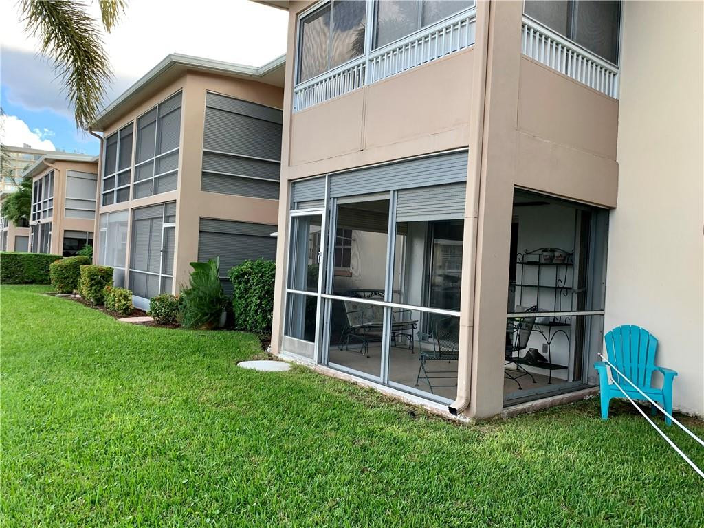 934 SE 9th Avenue 1