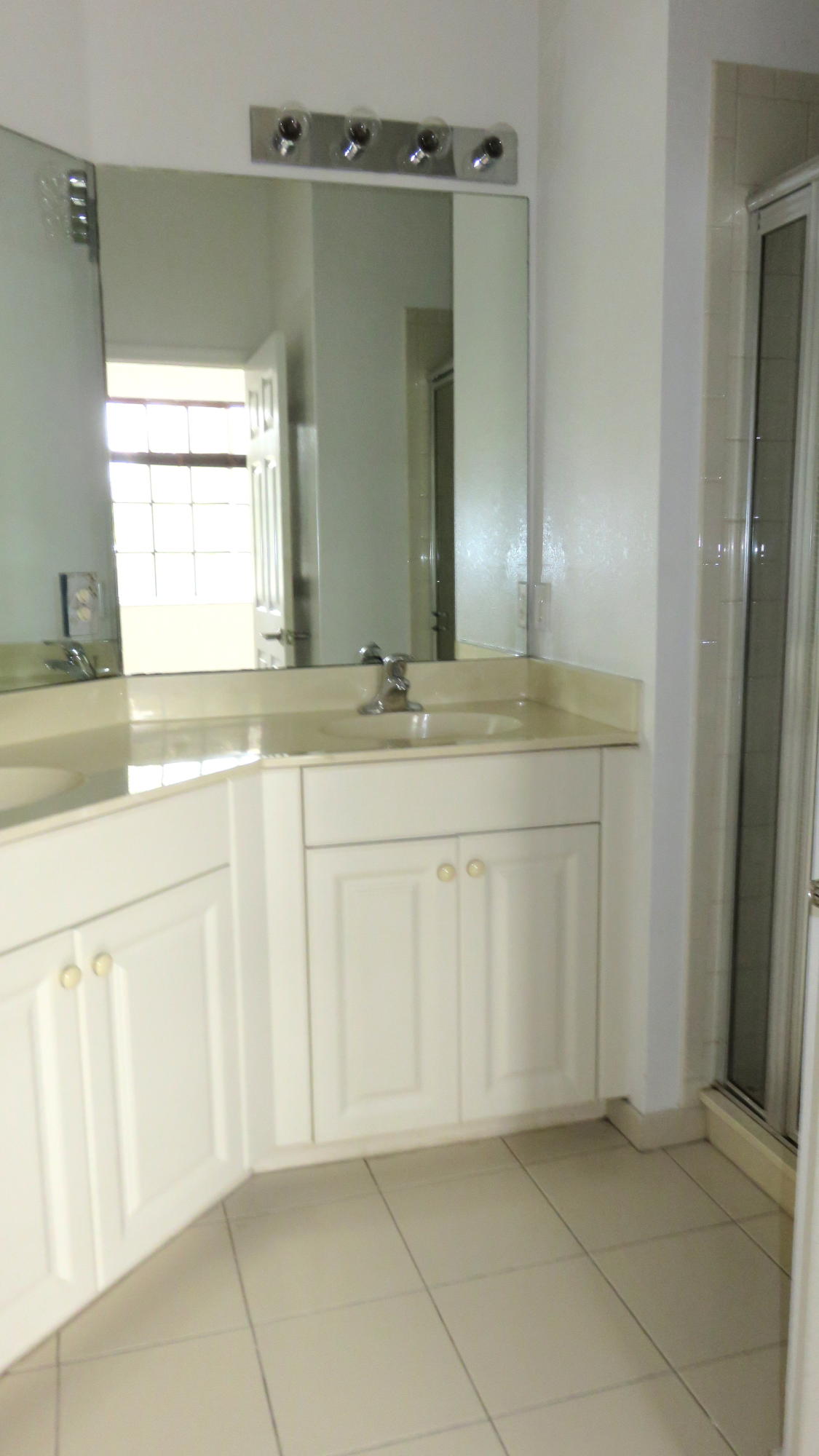 MARSH HARBOUR 3 CONDO - Residential Lease