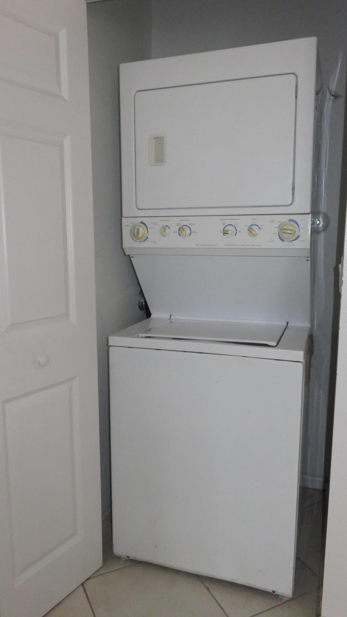 MARSH HARBOUR 3 CONDO - Residential Lease