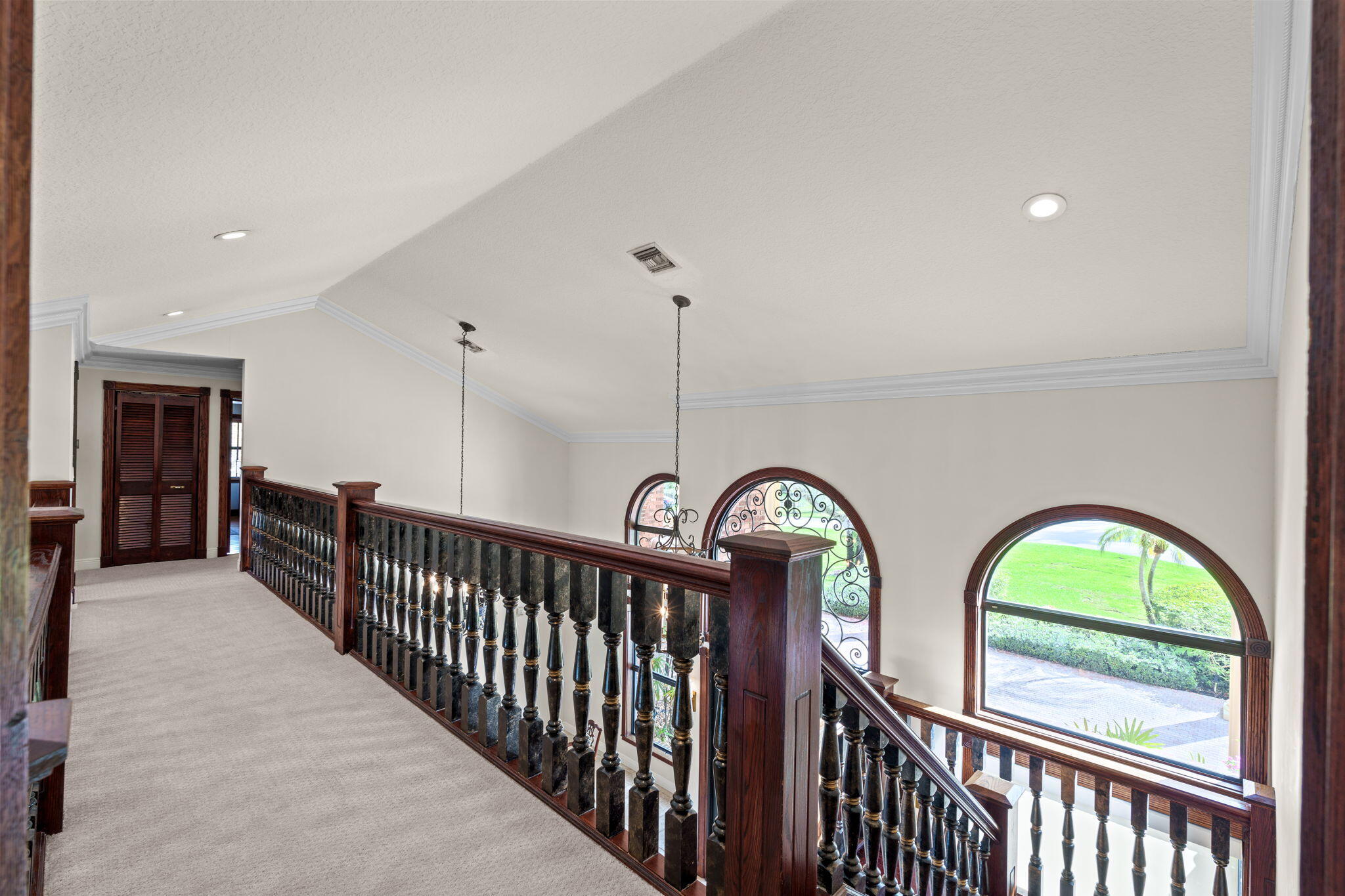 WHISPERING PINES - Residential