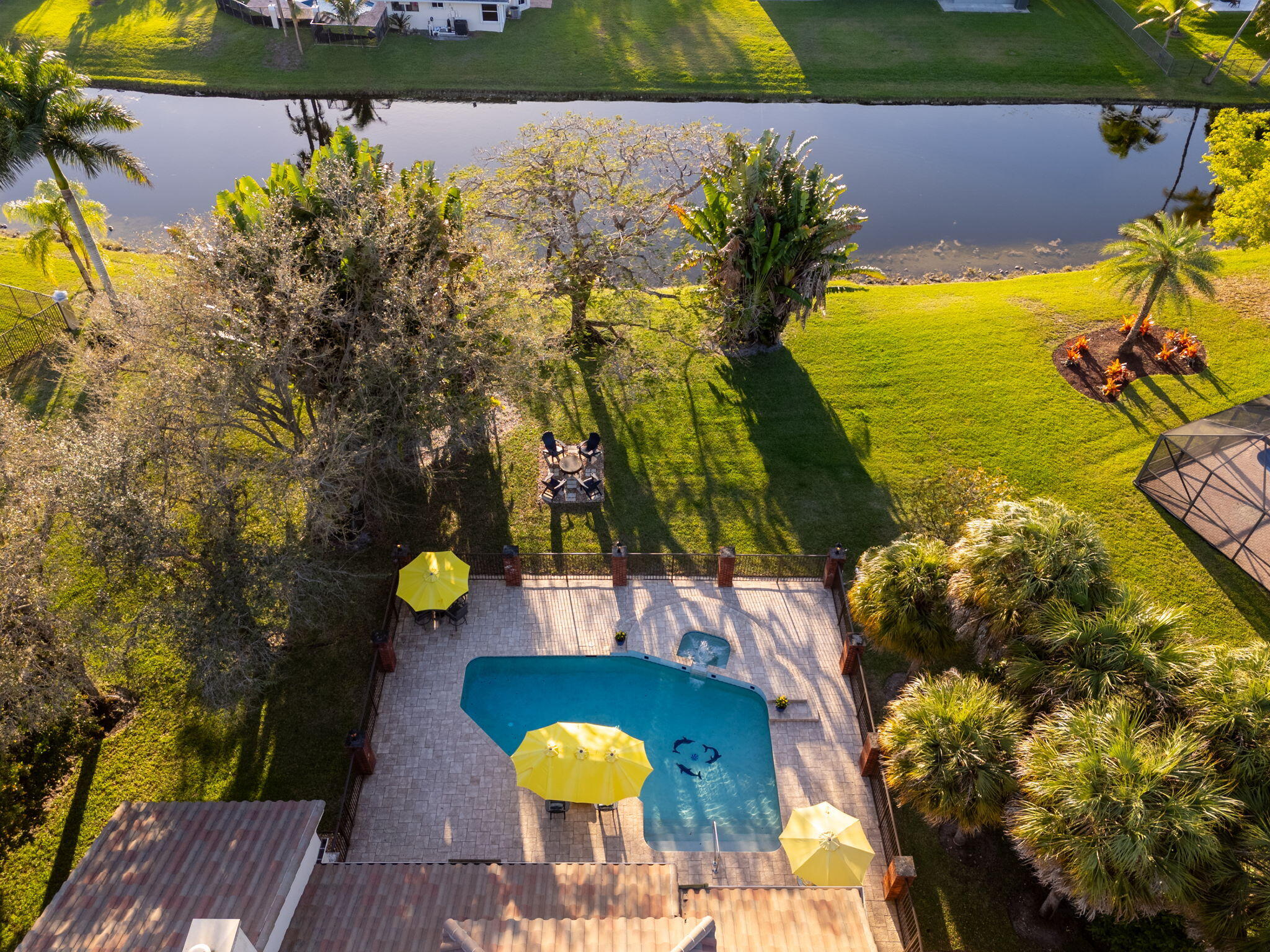 WHISPERING PINES - Residential