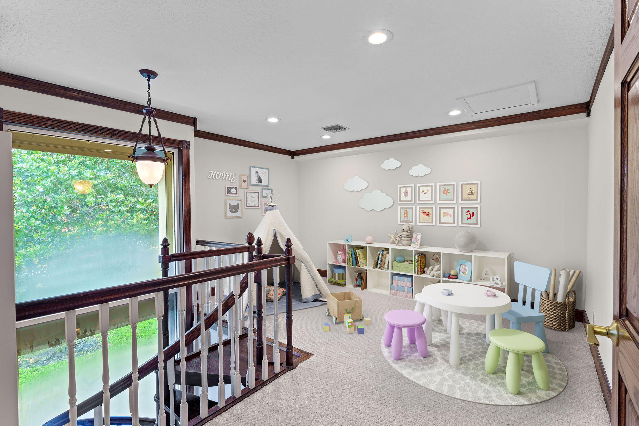 WHISPERING PINES - Residential