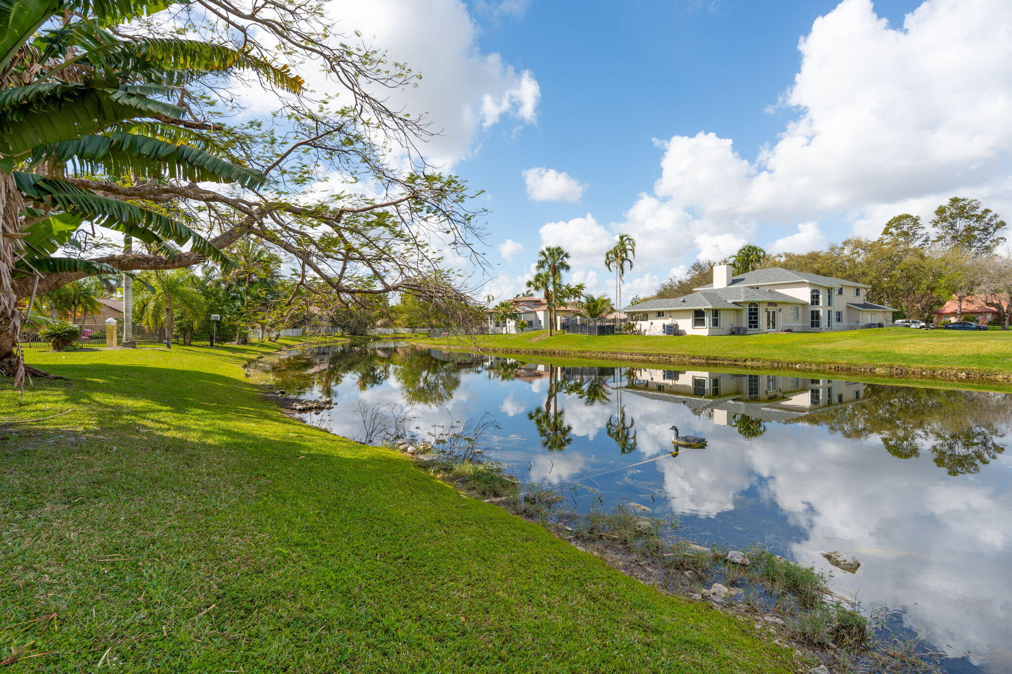 WHISPERING PINES - Residential