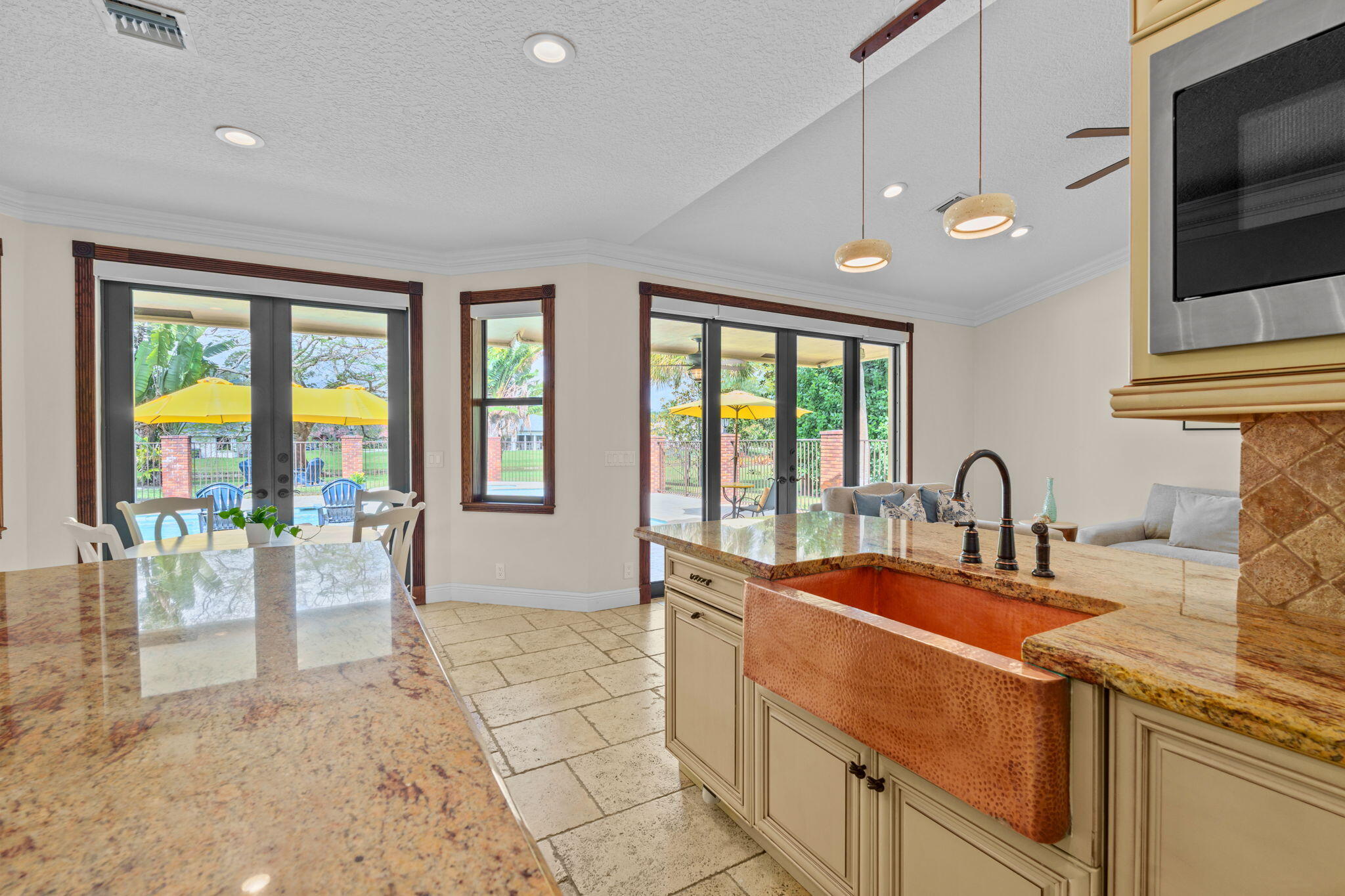 WHISPERING PINES - Residential