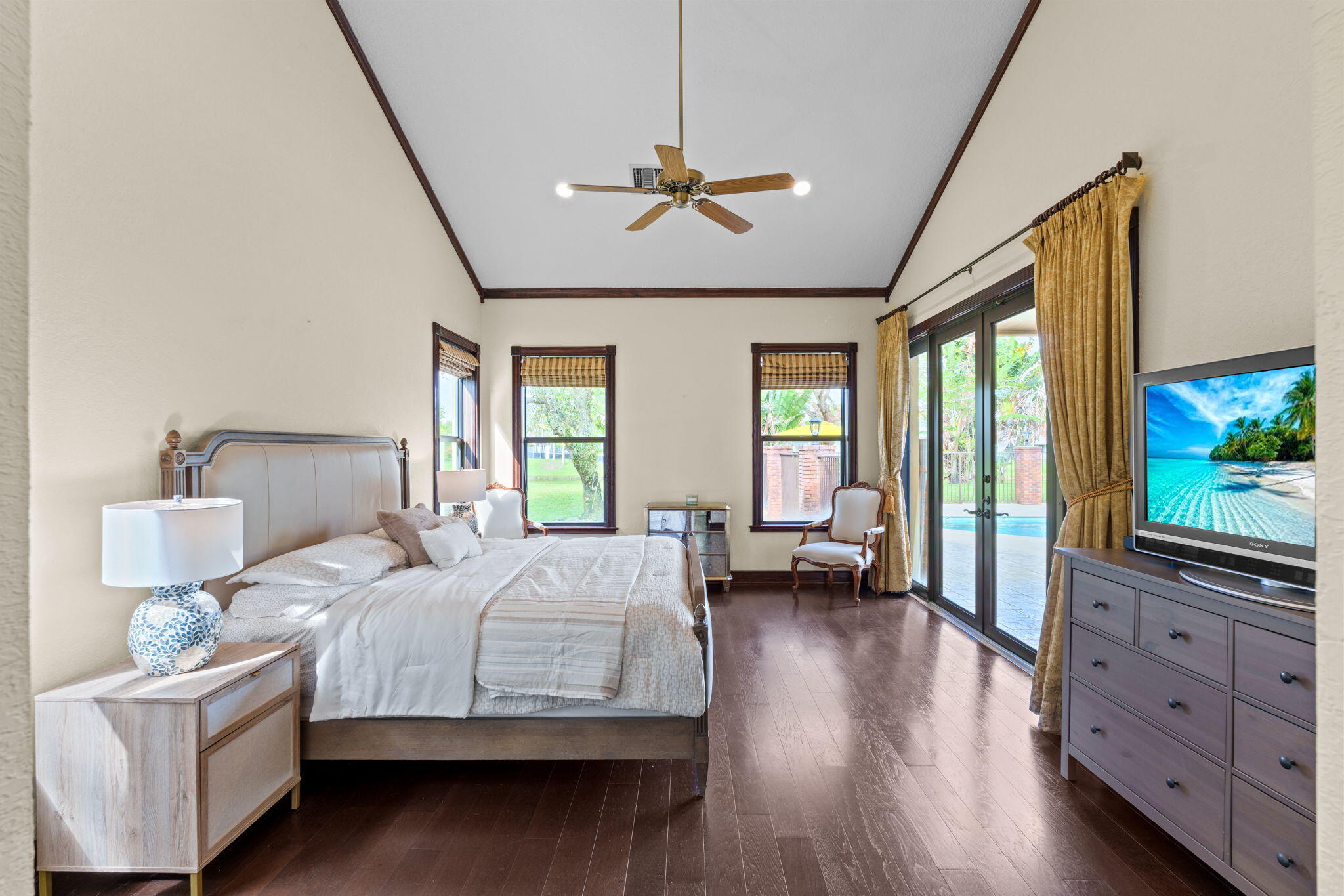 WHISPERING PINES - Residential