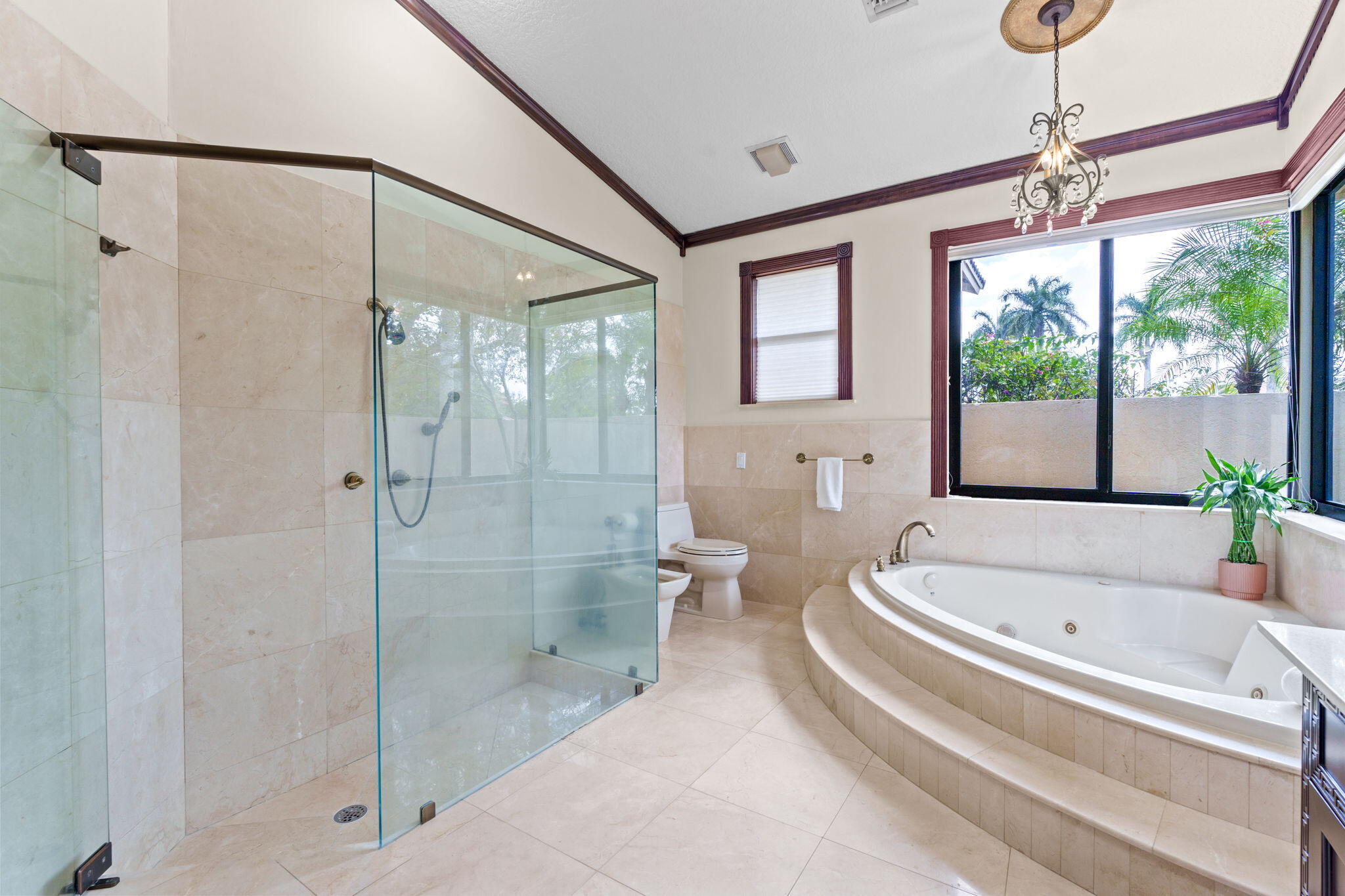 WHISPERING PINES - Residential