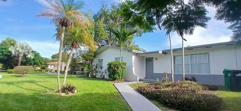 Photo of 8760 SW 181st Ter, Palmetto Bay, FL 33157 (MLS # F10532516)