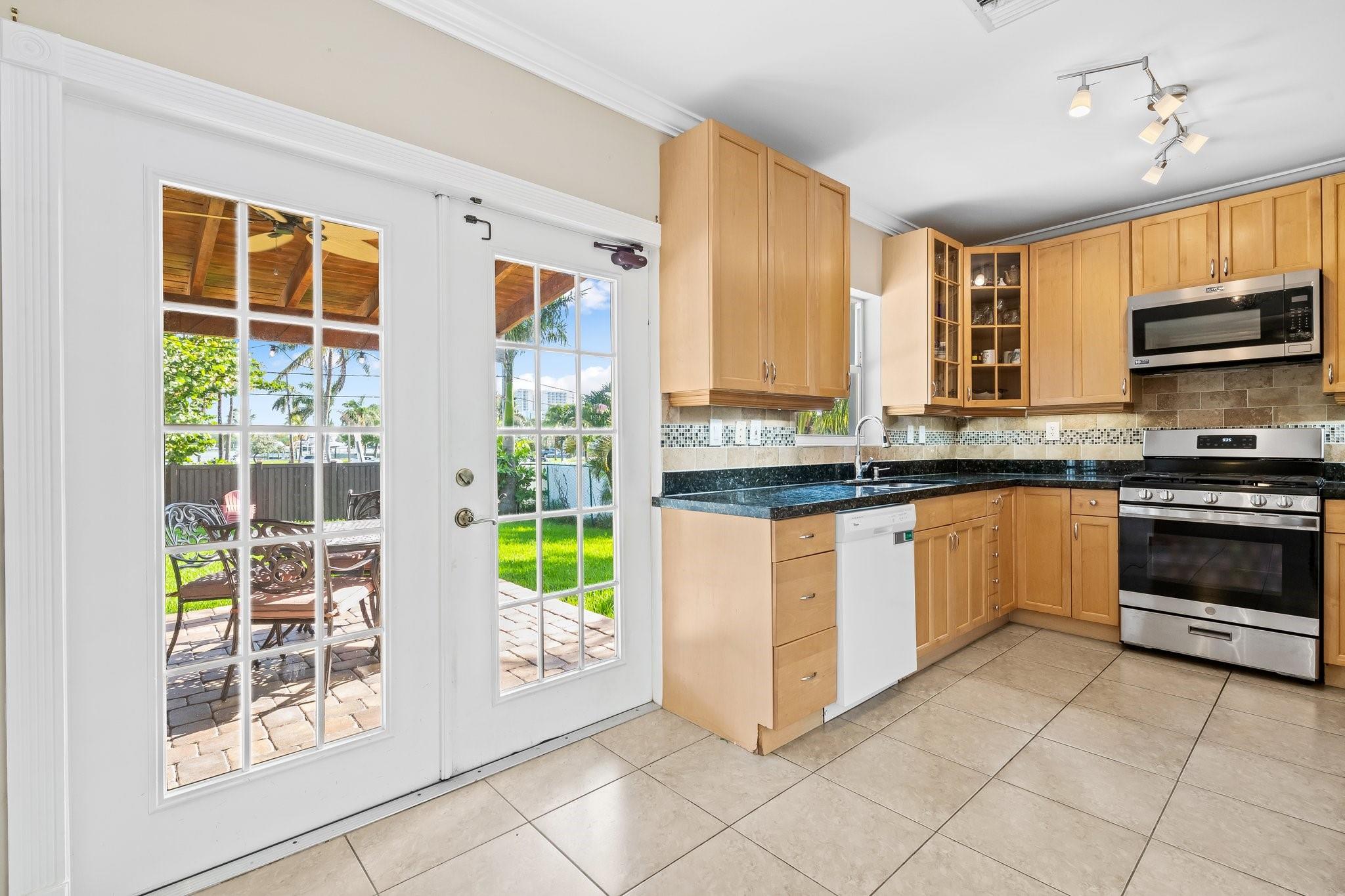 Hollywood Lakes Sec 1-32 - Residential Lease