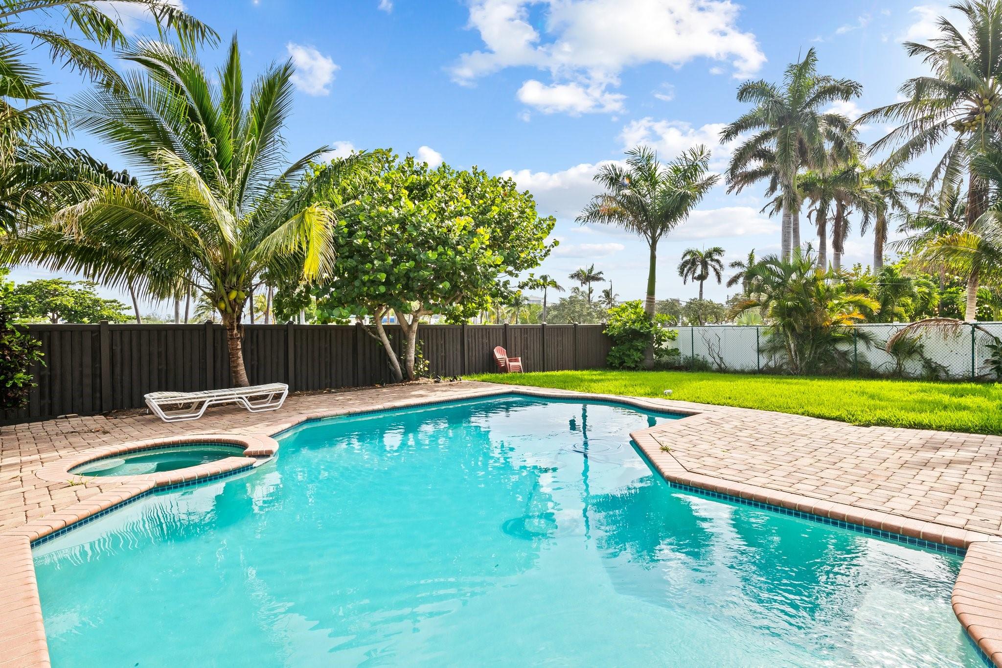 Hollywood Lakes Sec 1-32 - Residential Lease