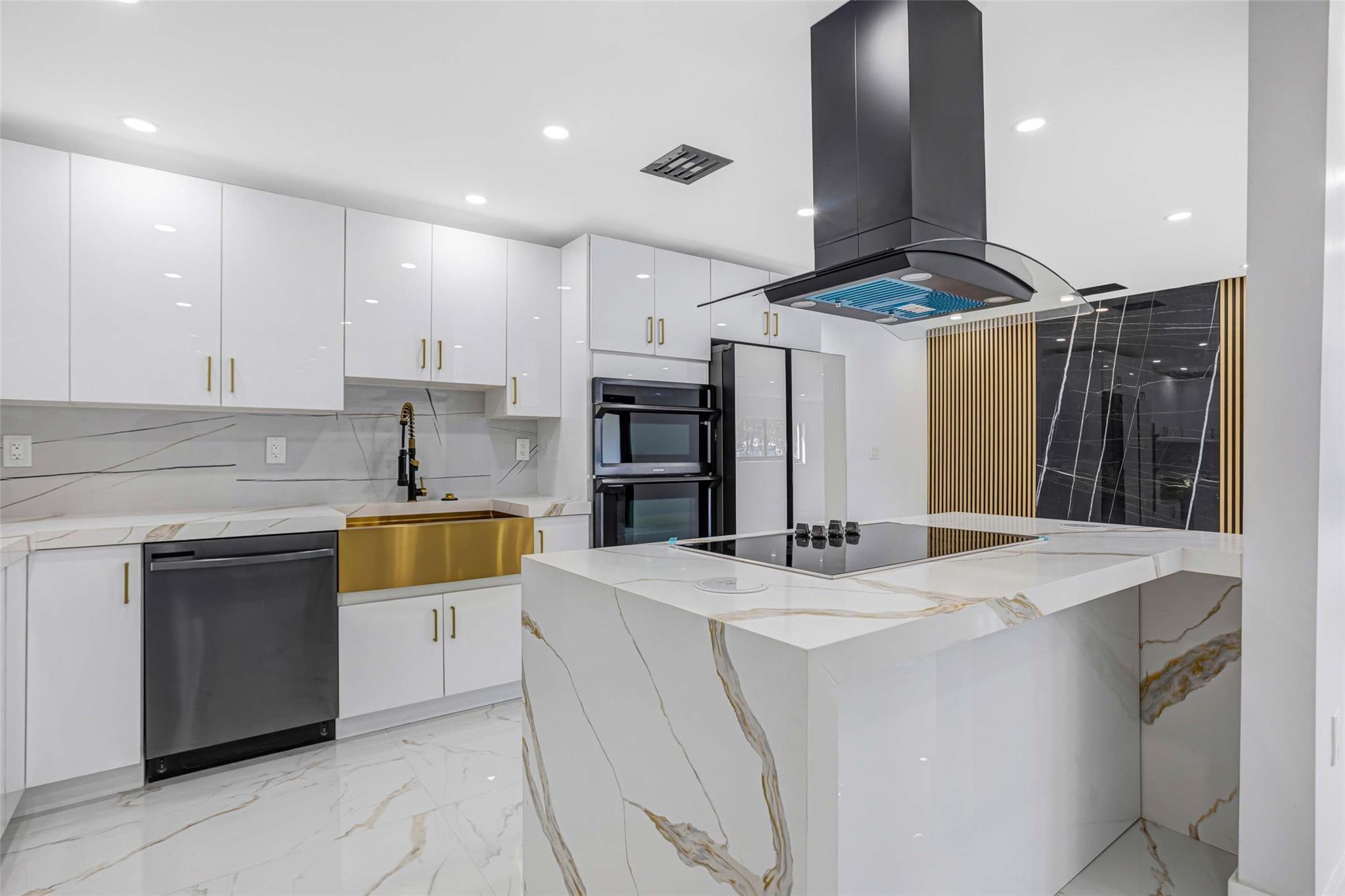 Cranston Terrace 28-14 B - Residential